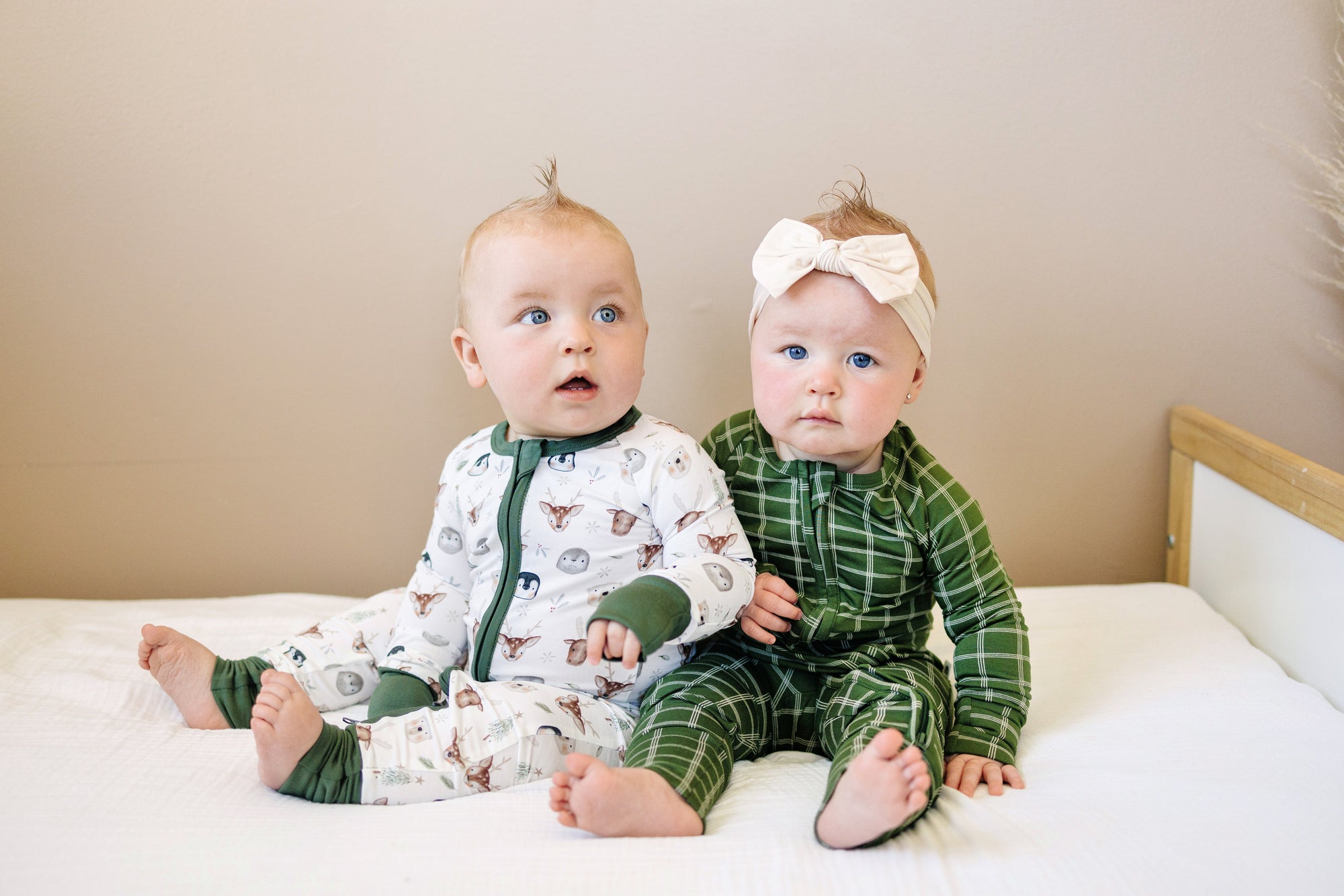 christmas baby pajamas, bamboo baby clothes, bamboo zip romper, xmas convertible romper, zip sleeper